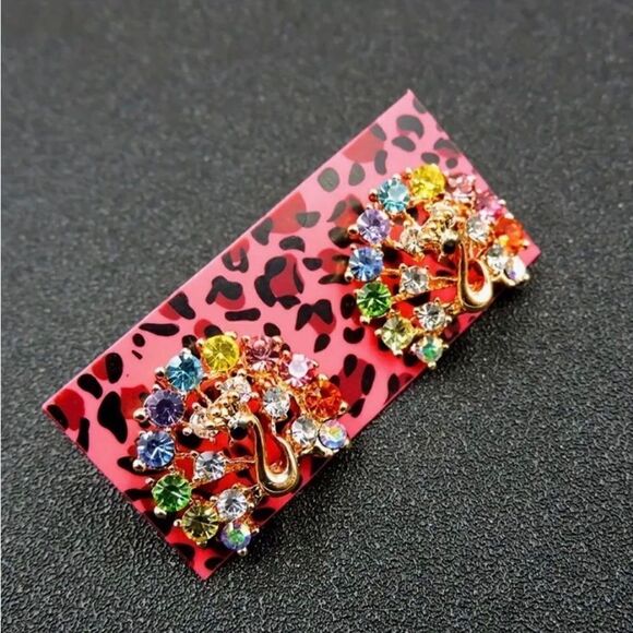 🦚 Betsey Johnson sparkling & colorful crystal peacock earrings 🦚 - Picture 1 of 5
